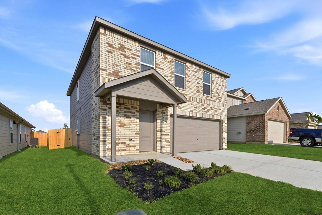 629 Craven Street - Photo 2