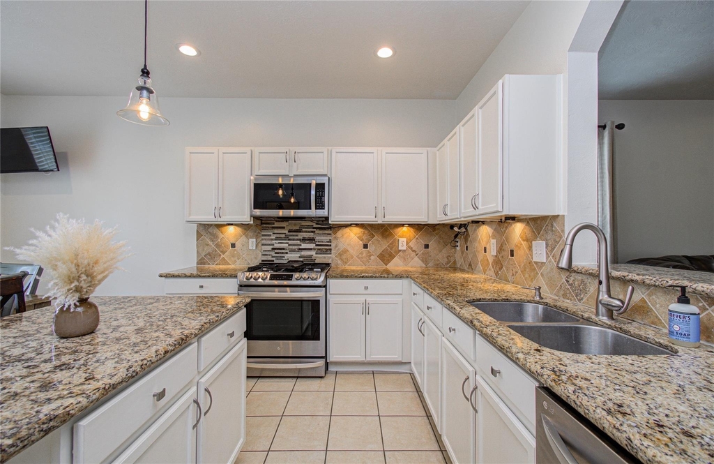 24135 Pinecreek Point - Photo 9