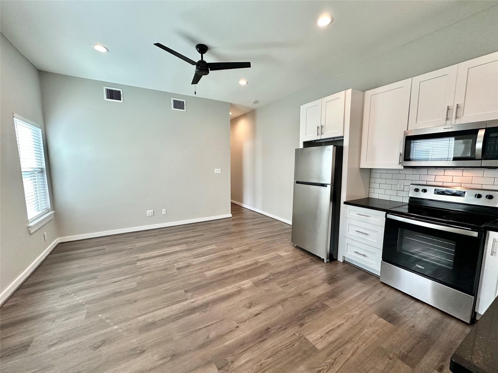 225 N Everton Street - Photo 1