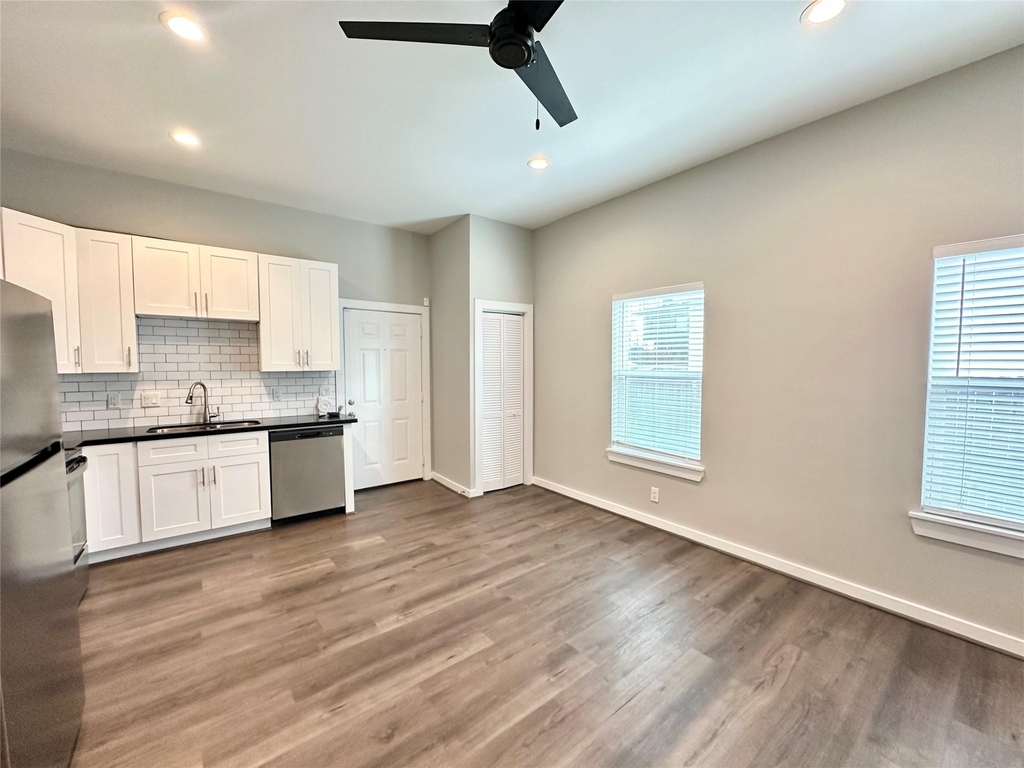 225 N Everton Street - Photo 2