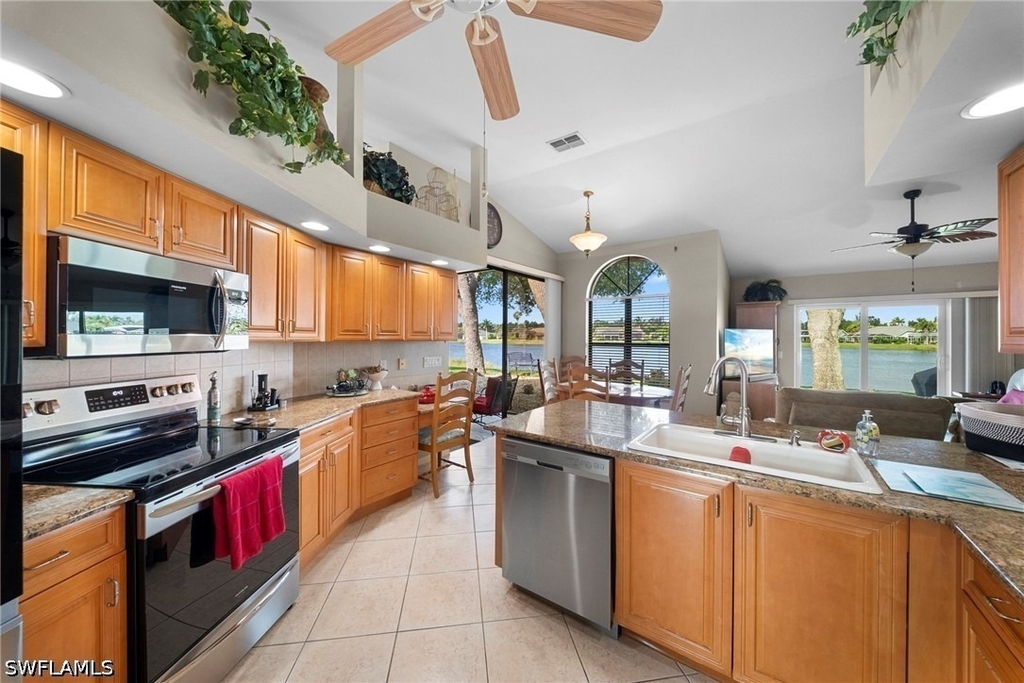 22361 Fountain Lakes Boulevard - Photo 12