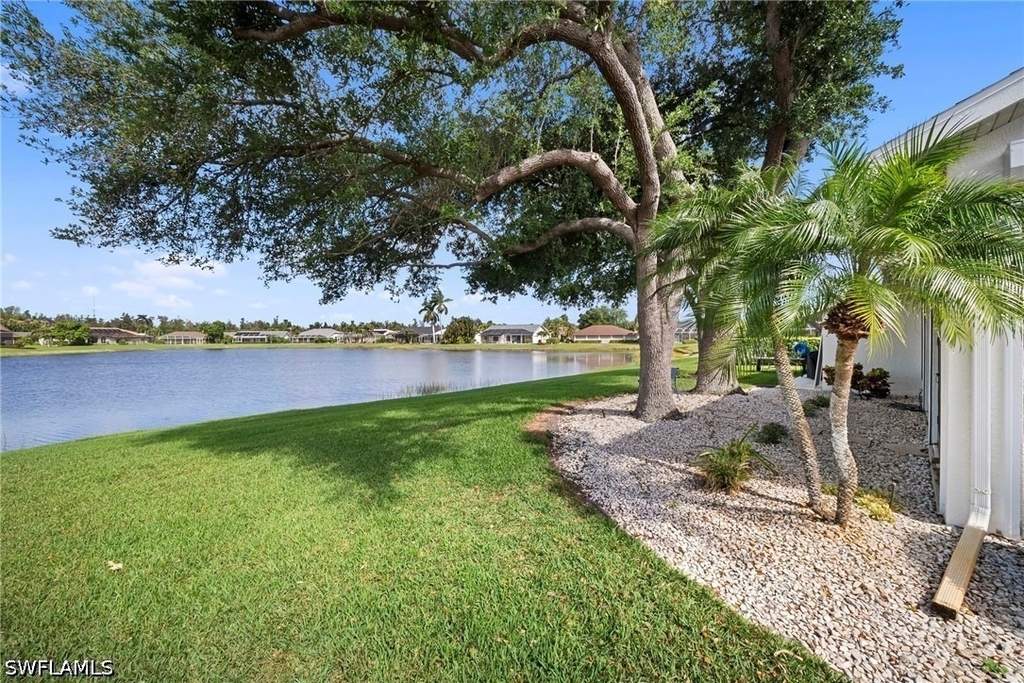 22361 Fountain Lakes Boulevard - Photo 5