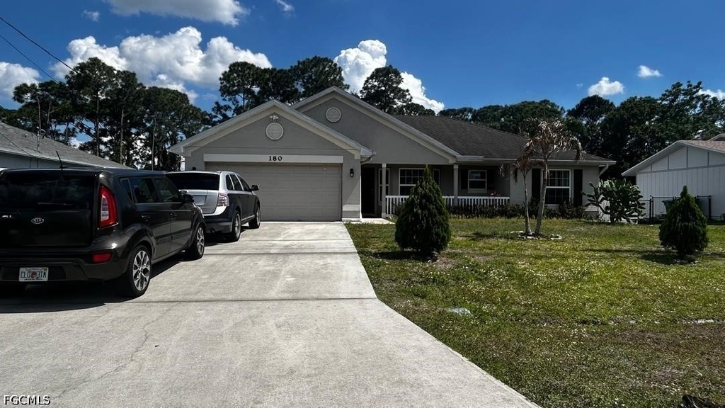 180 Sw Voltair Terrace - Photo 0