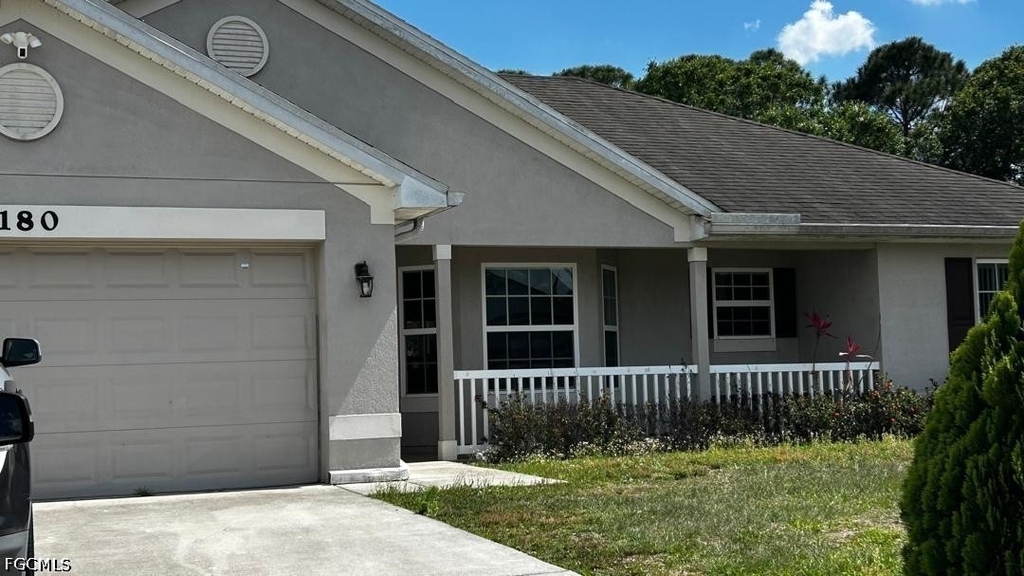 180 Sw Voltair Terrace - Photo 1