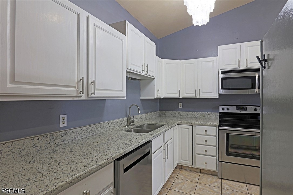 3818 Sw 7th Place - Photo 2