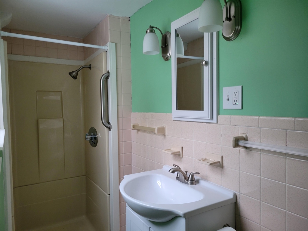 106 Emerson - Photo 16
