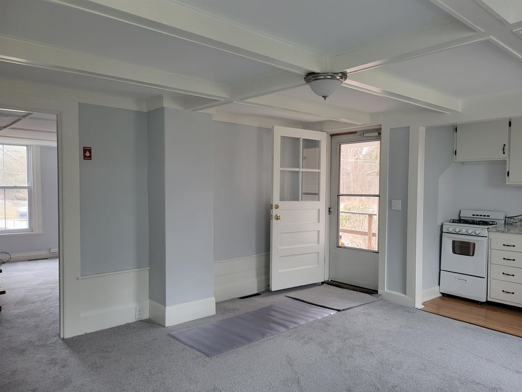 106 Emerson - Photo 1