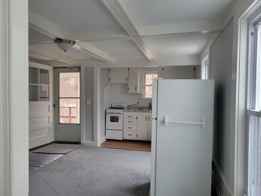 106 Emerson - Photo 2
