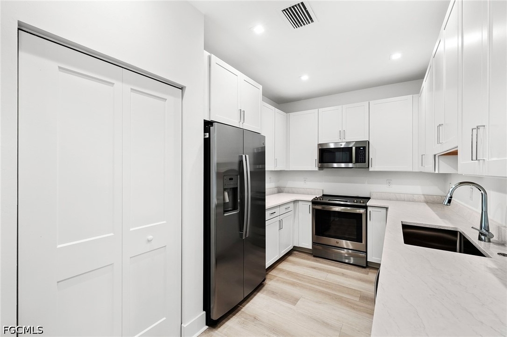 13104 Georges Cay Place - Photo 4