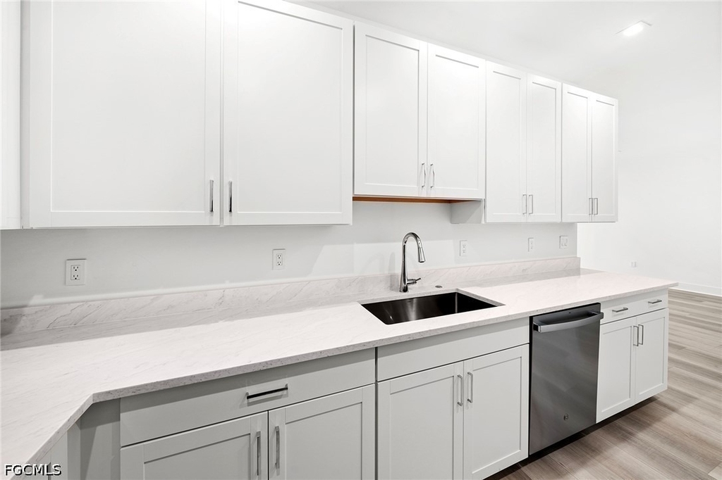 13104 Georges Cay Place - Photo 5