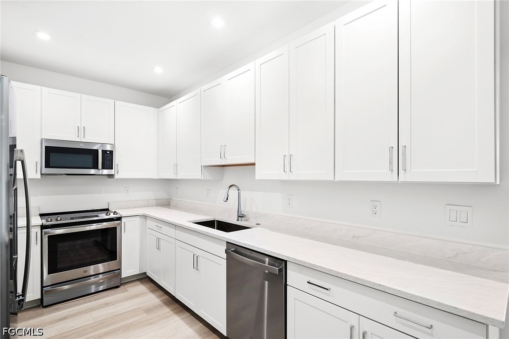 13104 Georges Cay Place - Photo 6