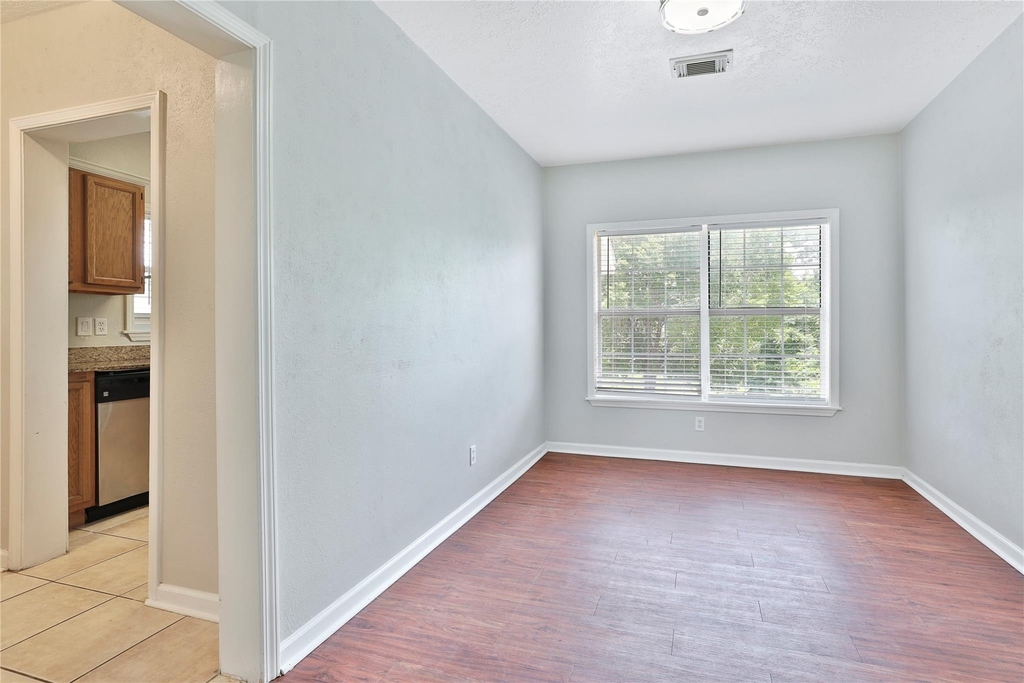 5007 Polk Street - Photo 3