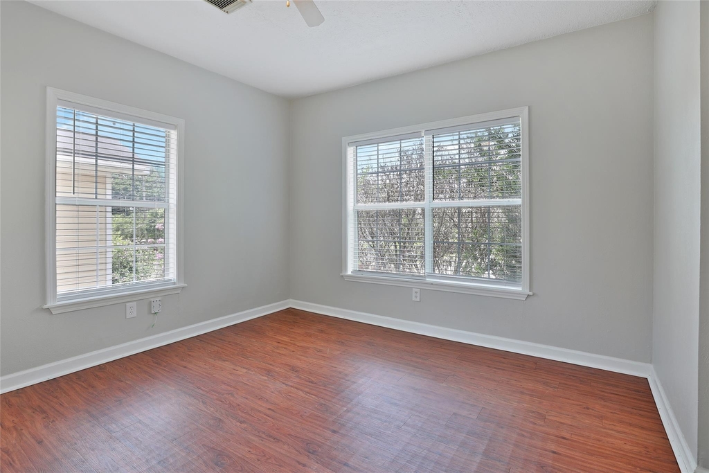 5007 Polk Street - Photo 7