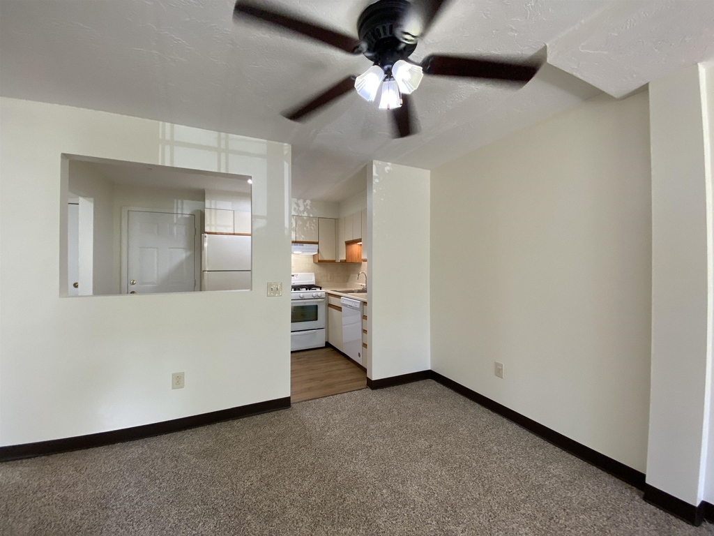 379 Huse - Photo 16