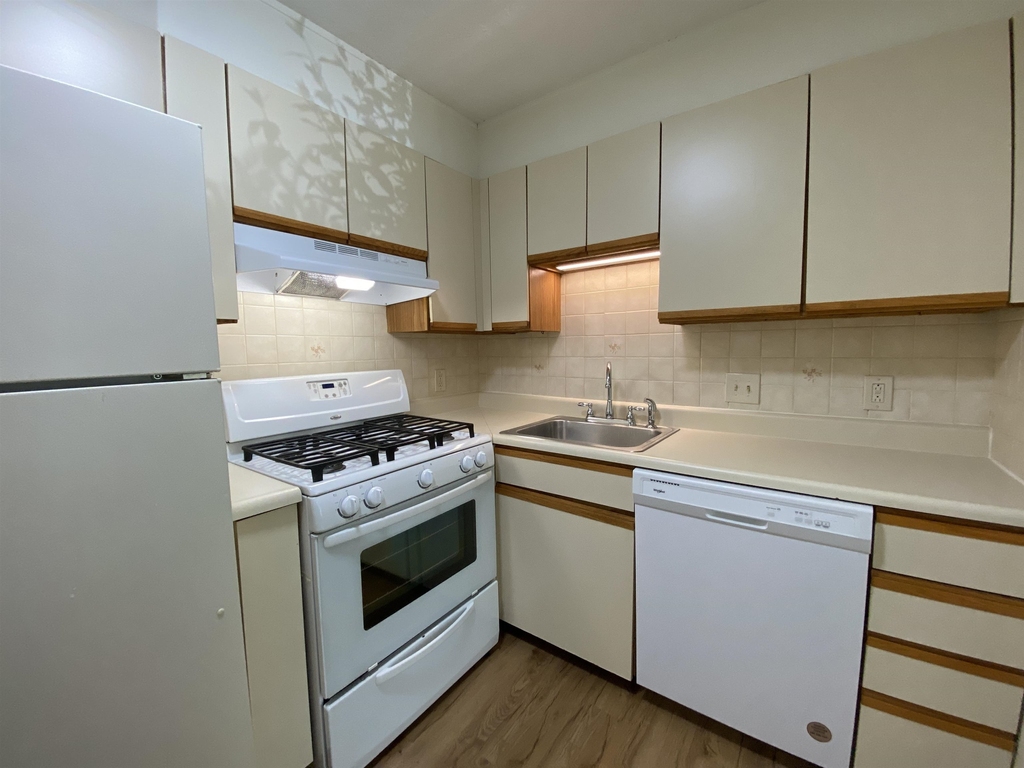 379 Huse - Photo 13