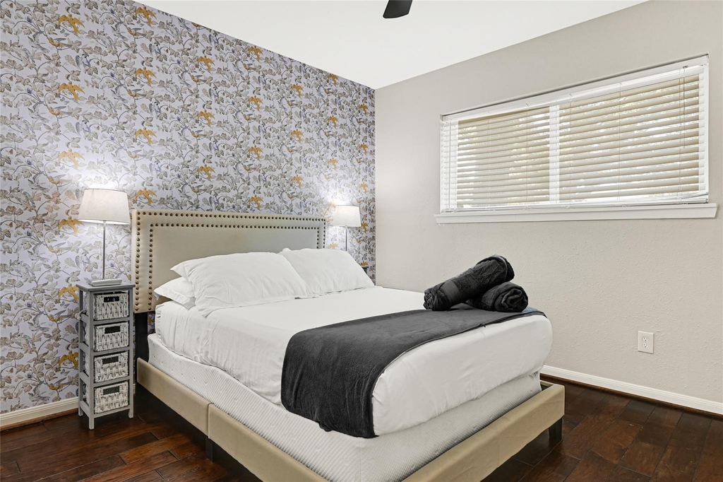 5534 Loch Lomond Drive - Photo 14