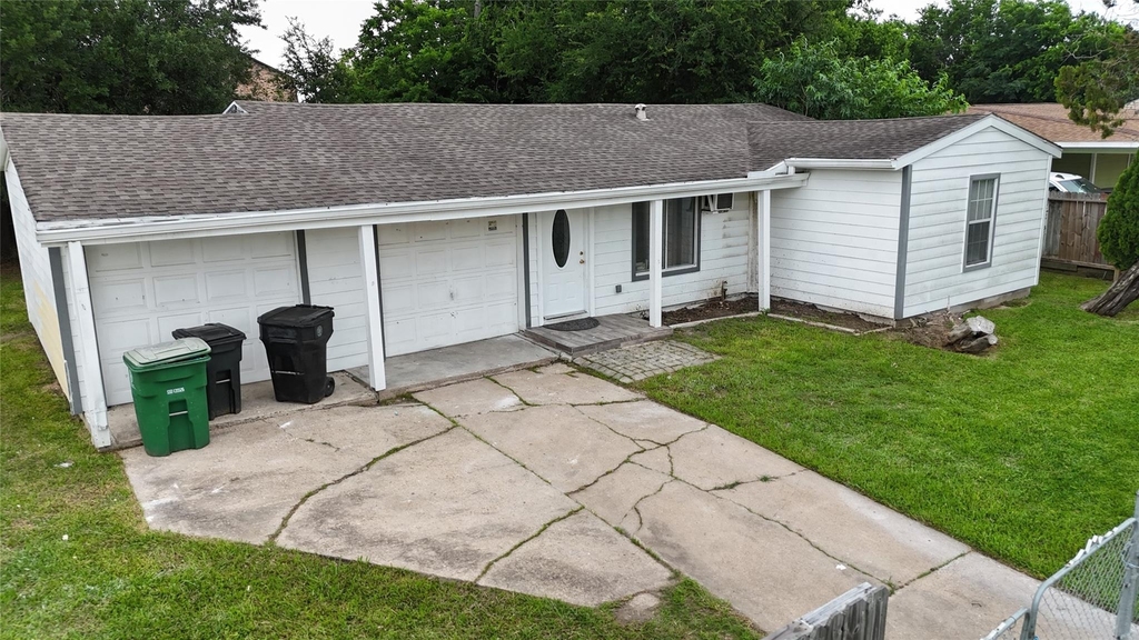 5103 Willow Glen Drive - Photo 0