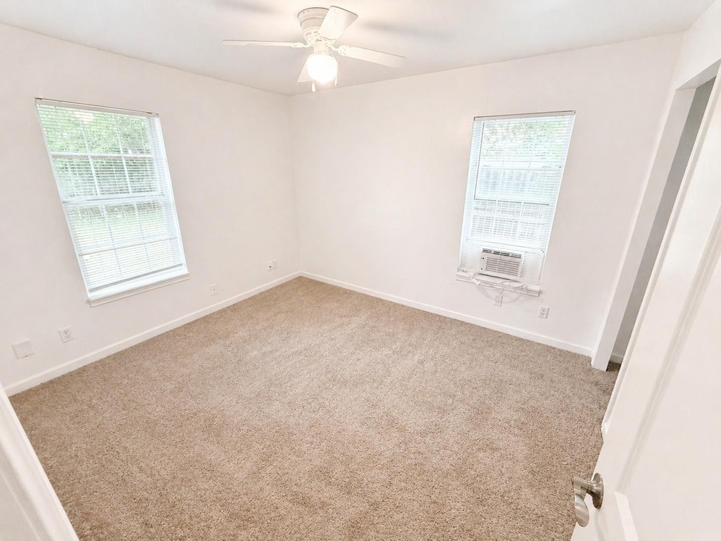 5103 Willow Glen Drive - Photo 13