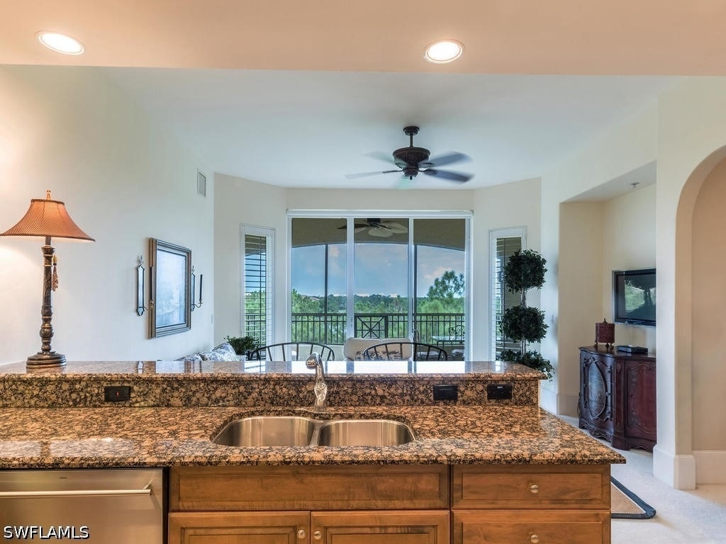 2728 Tiburon Boulevard E - Photo 14