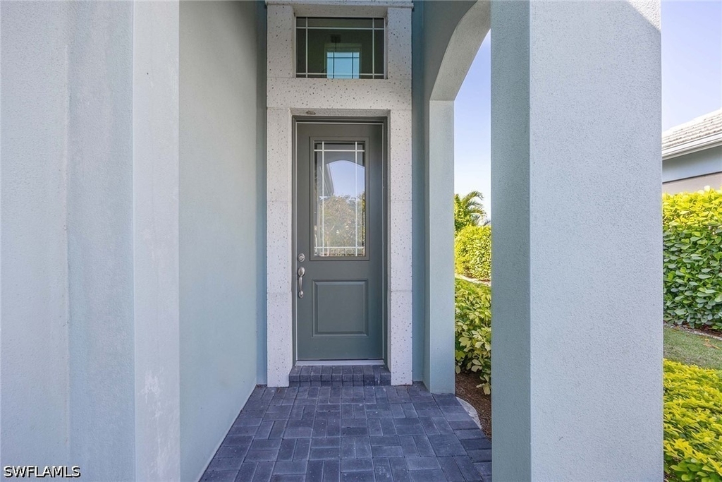 5626 Elbow Avenue - Photo 3