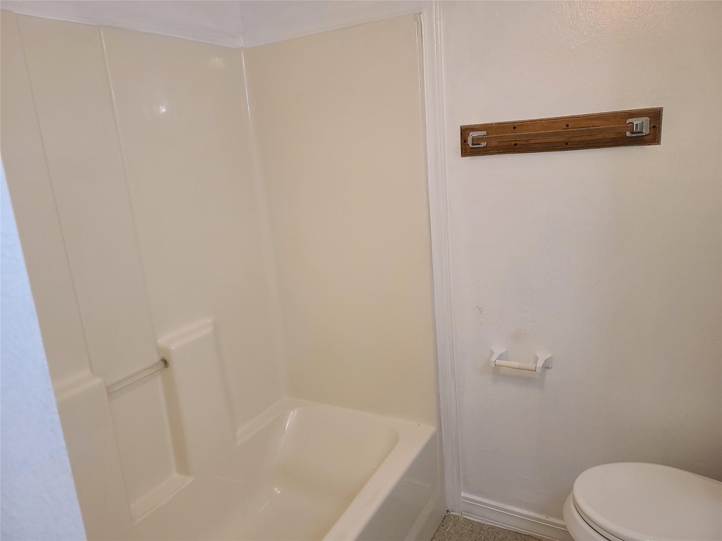 410 N Avenue D - Photo 10