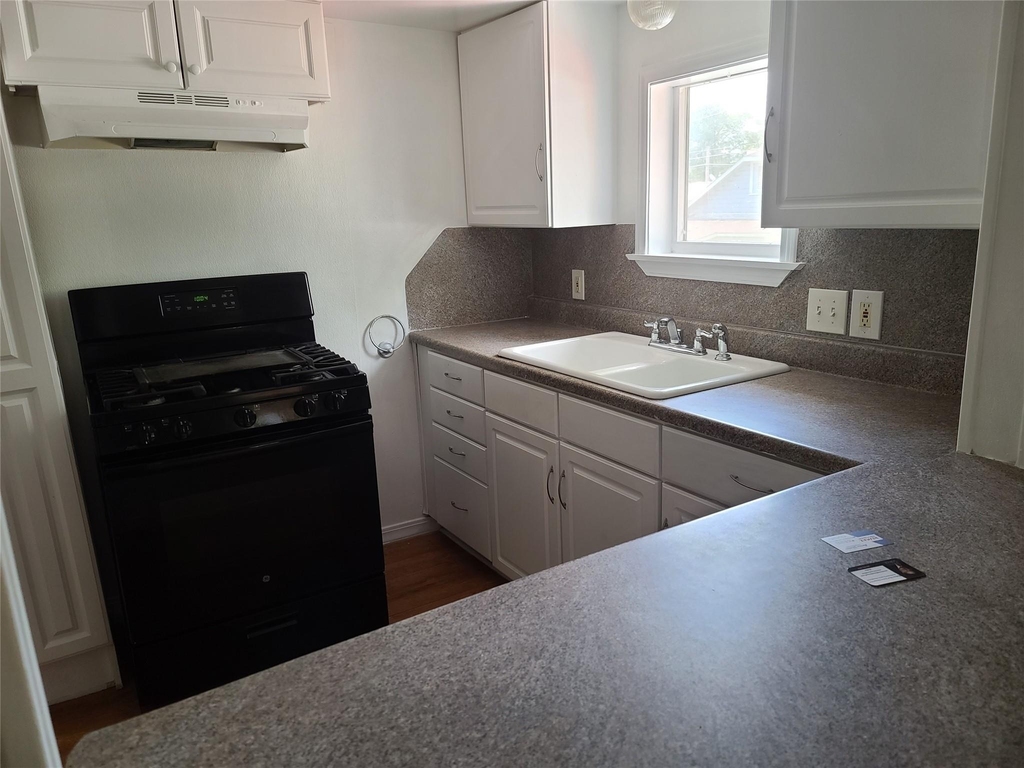 410 N Avenue D - Photo 8
