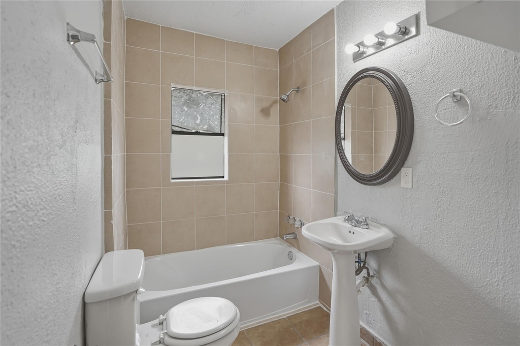 6700 Avenue S Unit D - Photo 12