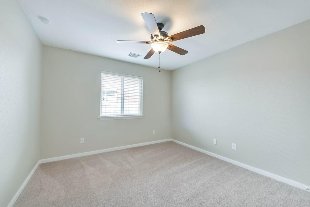 21115 Amber Crossing Drive - Photo 5