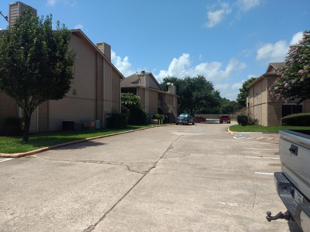 1505 Ward Road - Photo 2
