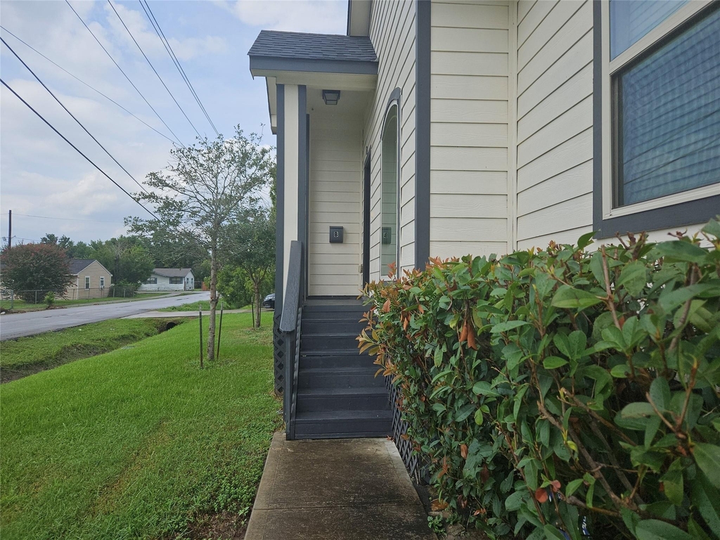 4801 Wenda Street - Photo 3