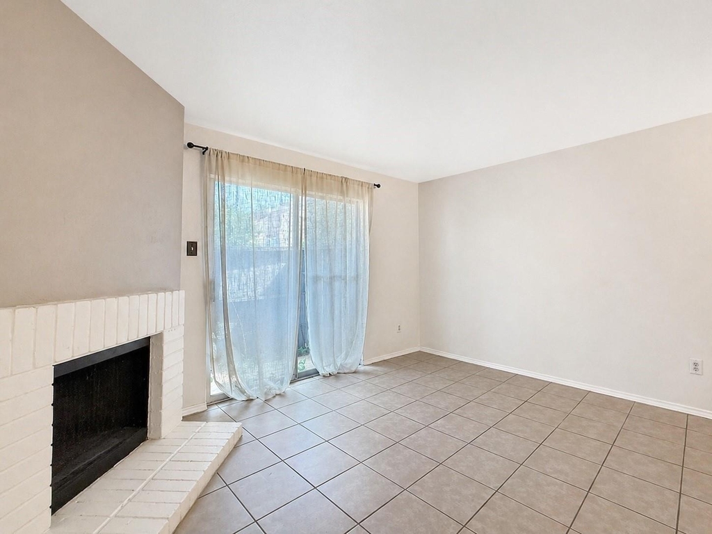 12905 Woodforest Boulevard - Photo 3