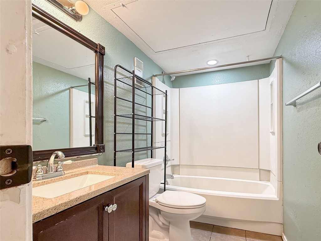 12905 Woodforest Boulevard - Photo 13