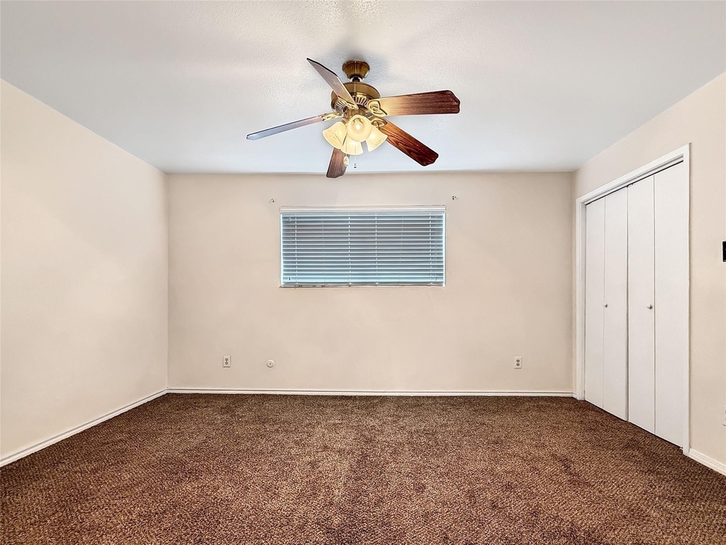 12905 Woodforest Boulevard - Photo 11