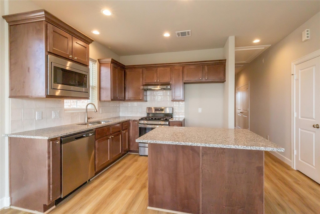 1016 Tillman Lane - Photo 6