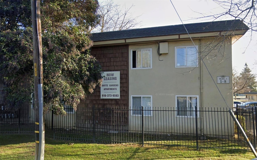815 Bryte Avenue - Photo 1