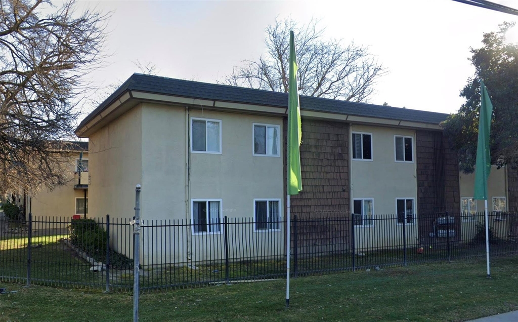 815 Bryte Avenue - Photo 3