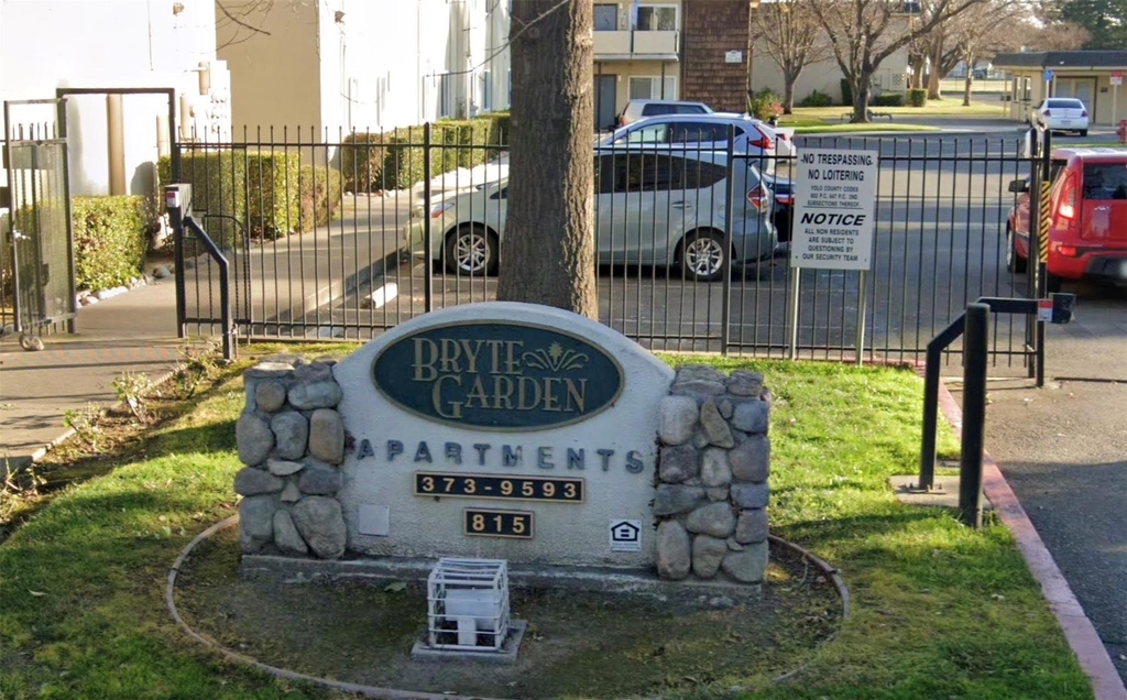 815 Bryte Avenue - Photo 0