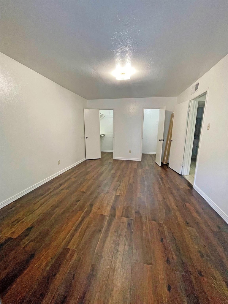 12633 Memorial Drive - Photo 3