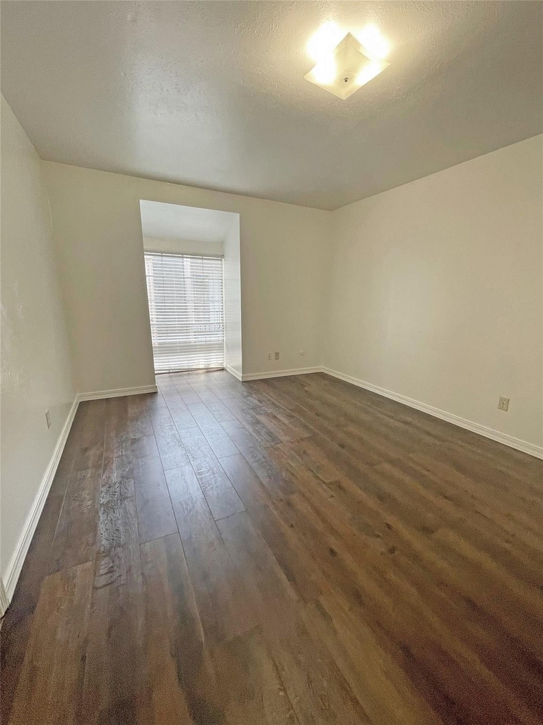 12633 Memorial Drive - Photo 4