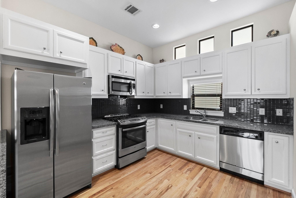 2710 Hullsmith Drive - Photo 9