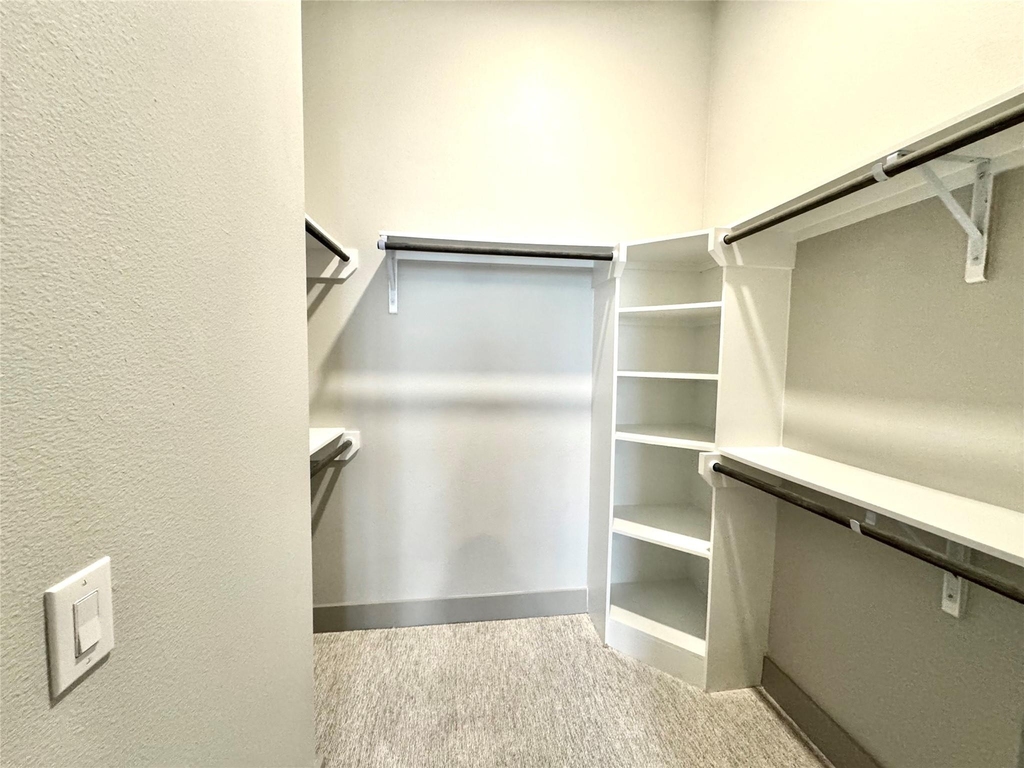 401 W 25th Street - Photo 10