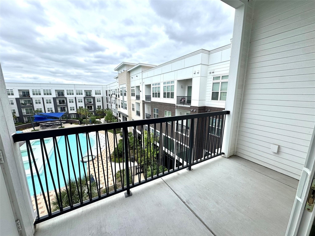 401 W 25th Street - Photo 11