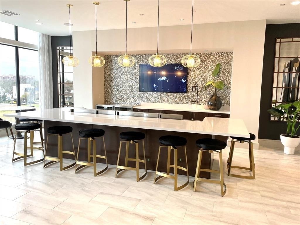 401 W 25th Street - Photo 24