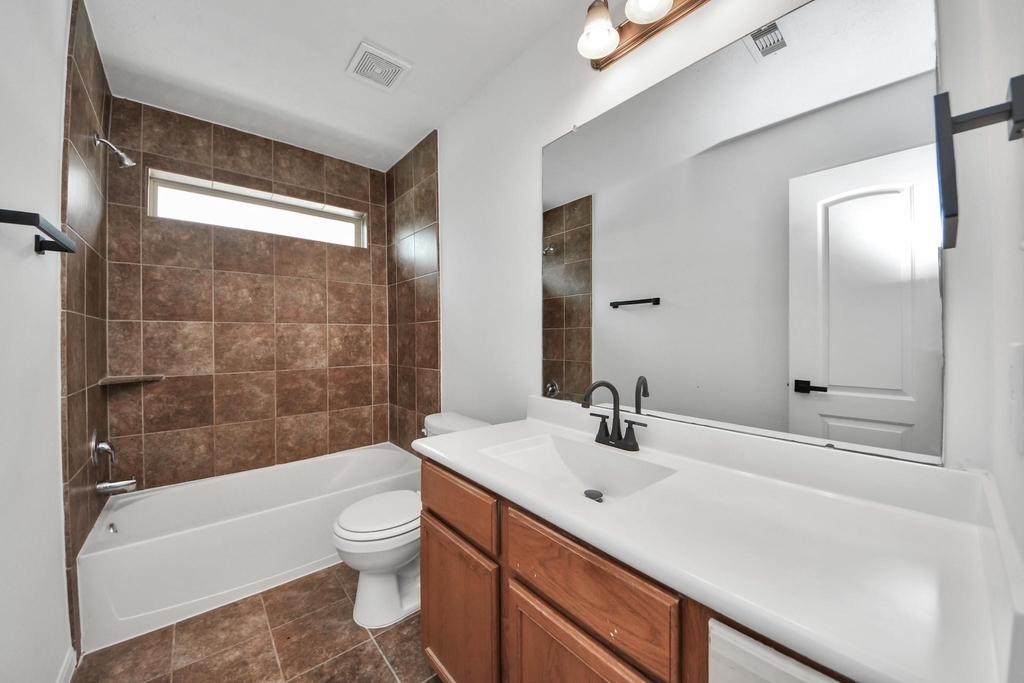 10606 Sun River Falls Drive - Photo 19