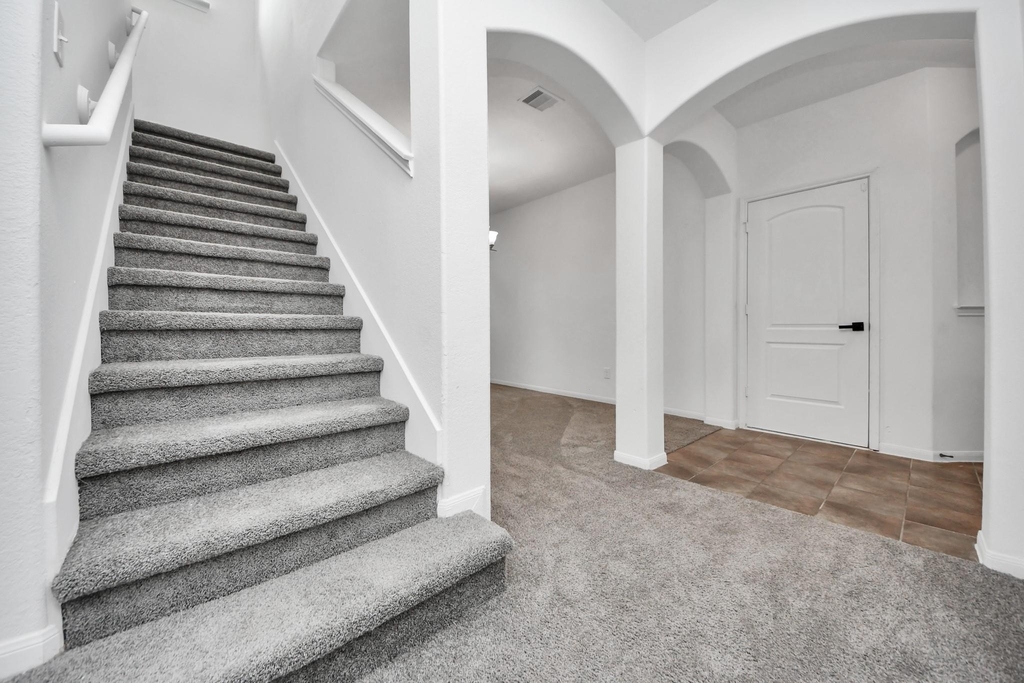 10606 Sun River Falls Drive - Photo 14