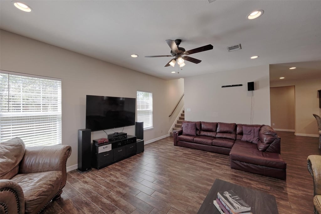 1122 Detroit Street - Photo 6