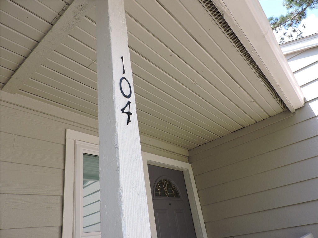 17401 Red Oak Drive - Photo 0