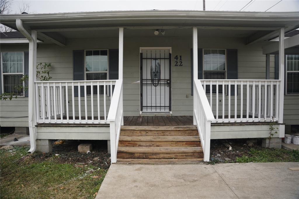 4122 Tiffin St Street - Photo 1