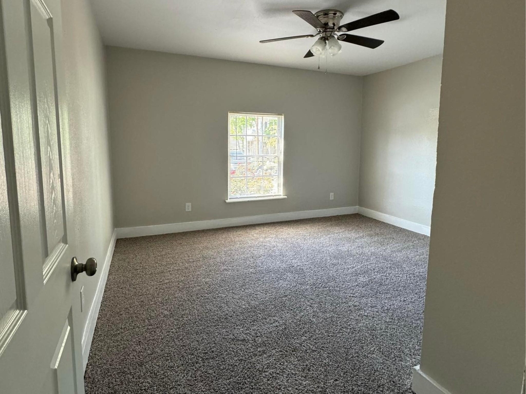 8708 Lanewood Drive - Photo 6