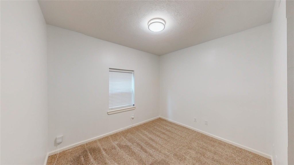 5843 Petty Street - Photo 1